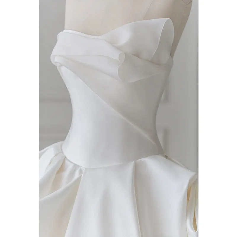 Unique Duchess Satin Strapless Ball Gown Wedding Dress Ball Gowns for Wedding