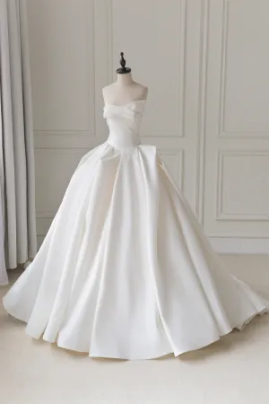 Unique Duchess Satin Strapless Ball Gown Wedding Dress Ball Gowns for Wedding